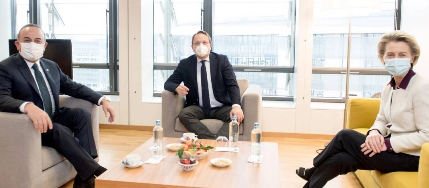 Συναντήθηκαν Φον ντερ Λάιεν - Τσαβούσογλου με την ΕΕ να καλεί για διάλογο